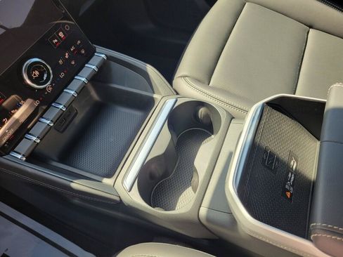New 2027 GMC Terrain Elevation w/ Elevation Premium Package FWD image 23