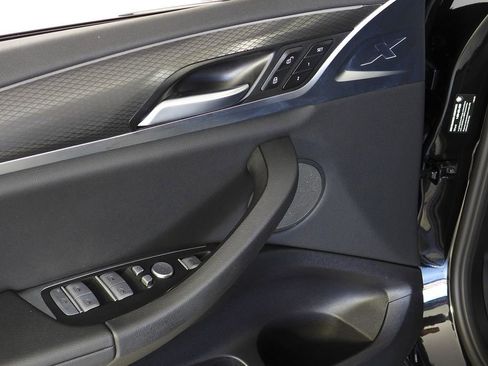 Certified 2024 BMW X4 xDrive30i w/ Premium Package image 12