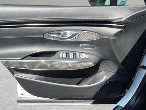 Used 2023 Genesis GV70 3.5T Sport w/ Sport Advanced Package AWD/4WD image 17