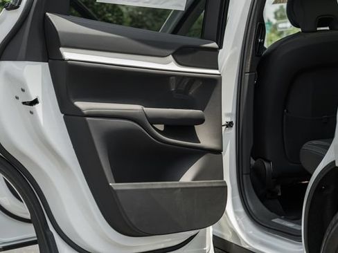 New 2026 Volvo EX90 Ultra AWD/4WD image 34