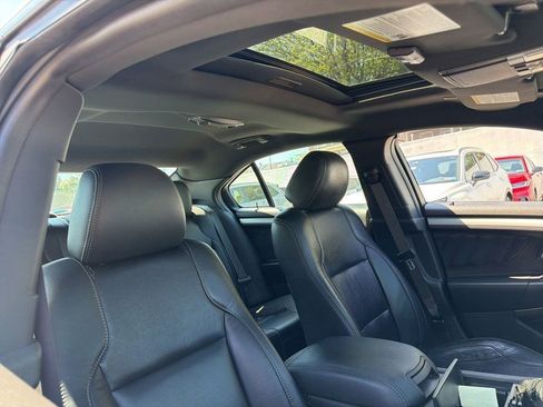 Used 2016 Ford Taurus SEL w/ Equipment Group 201A AWD/4WD image 8