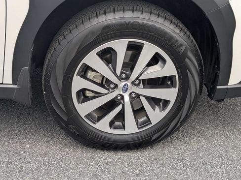 Certified 2025 Subaru Outback Premium AWD/4WD image 10