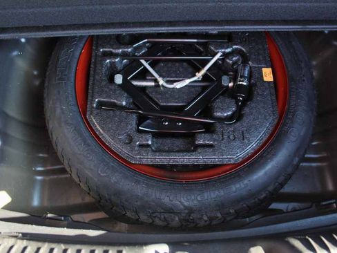 Used 2018 Hyundai Elantra GT Sport FWD image 7