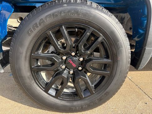 Used 2023 GMC Sierra 1500 Elevation image 19