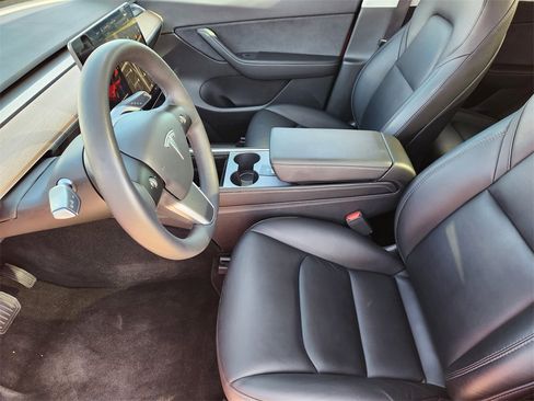 Used 2021 Tesla Model Y 2WD image 13