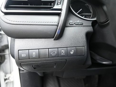 Used 2022 Toyota Camry XLE w/ Cold Weather Package FWD image 20