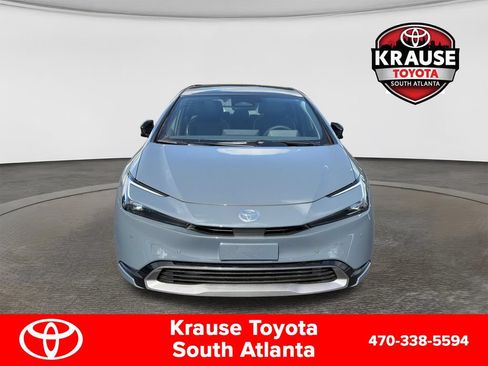 New 2027 Toyota Prius FWD image 2