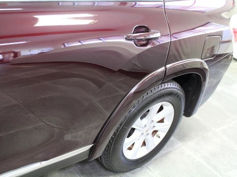 Used 2013 Toyota Highlander SE image 35