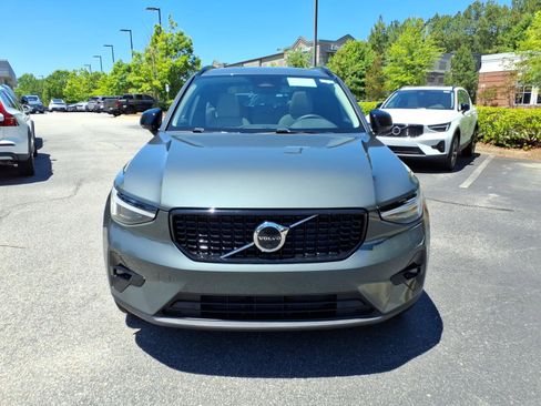 New 2026 Volvo XC40 B5 Plus w/ Protection Package Premier AWD/4WD image 10