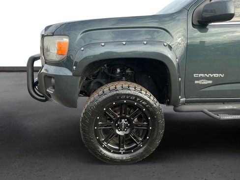 Used 2017 GMC Canyon SLE w/ SLE Convenience Package image 13