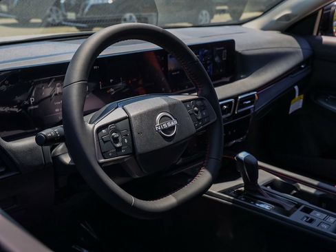 New 2026 Nissan Sentra SR FWD image 14