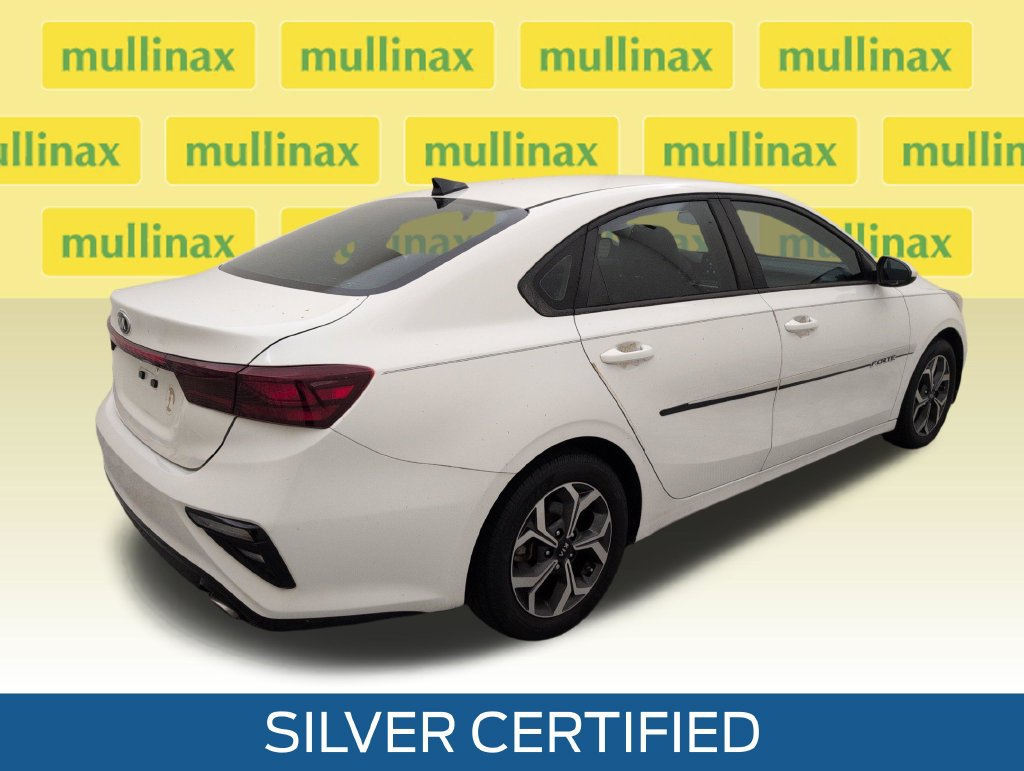 Used 2020 Kia Forte LXS FWD image 3