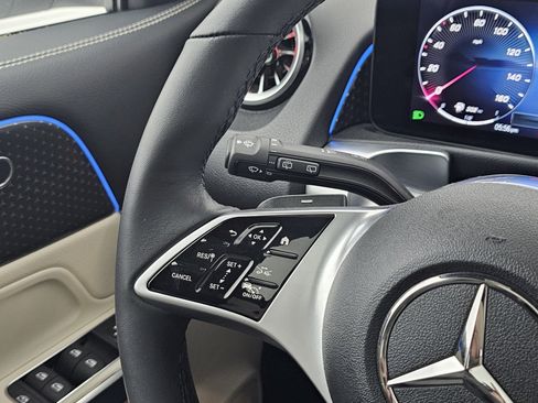 Certified 2025 Mercedes-Benz GLB 250 4MATIC image 39