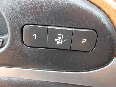 Used 2012 Buick Enclave Leather FWD image 18