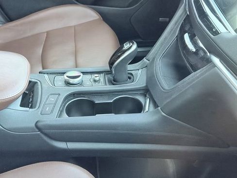 Used 2020 Cadillac XT5 Premium Luxury image 7