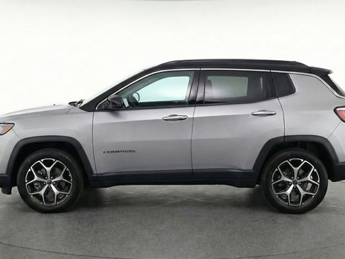 Used 2025 Jeep Compass Limited AWD/4WD image 5