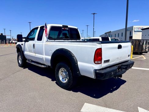 Used 2003 Ford F250 XLT AWD/4WD image 4