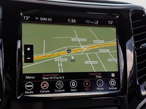 Used 2022 Jeep Cherokee Limited w/ Elite Package AWD/4WD image 14
