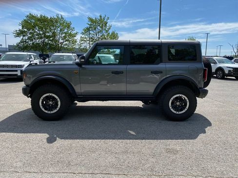 Used 2023 Ford Bronco Badlands w/ Sasquatch Package AWD/4WD image 4