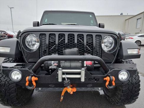 Used 2020 Jeep Gladiator Sport w/ Quick Order Package 24S image 2