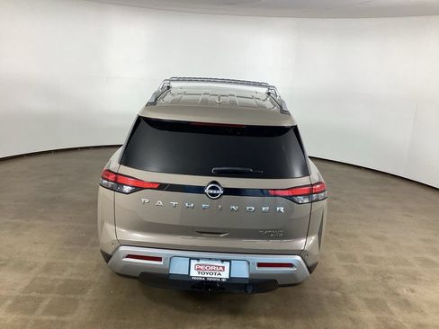 Used 2023 Nissan Pathfinder Platinum w/ Cargo Package AWD/4WD image 7