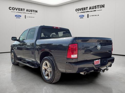 Used 2016 RAM 1500 Express RWD image 3