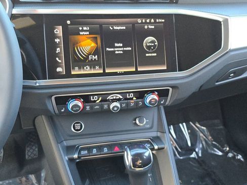 Certified 2025 Audi Q3 2.0T Premium w/ Convenience Package image 23