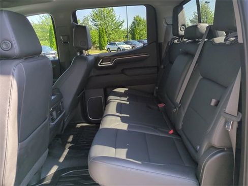 Used 2023 GMC Sierra 1500 SLT w/ SLT Premium Package image 12