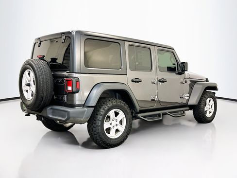 Used 2019 Jeep Wrangler Unlimited Sport S image 9