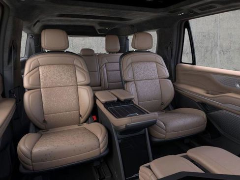 New 2026 Lincoln Navigator L Black Label AWD/4WD image 11