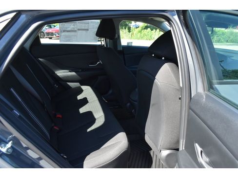 New 2025 Hyundai Elantra Blue image 16