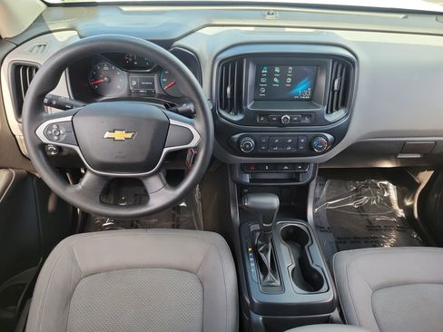 Used 2018 Chevrolet Colorado W/T w/ Custom Special Edition image 4