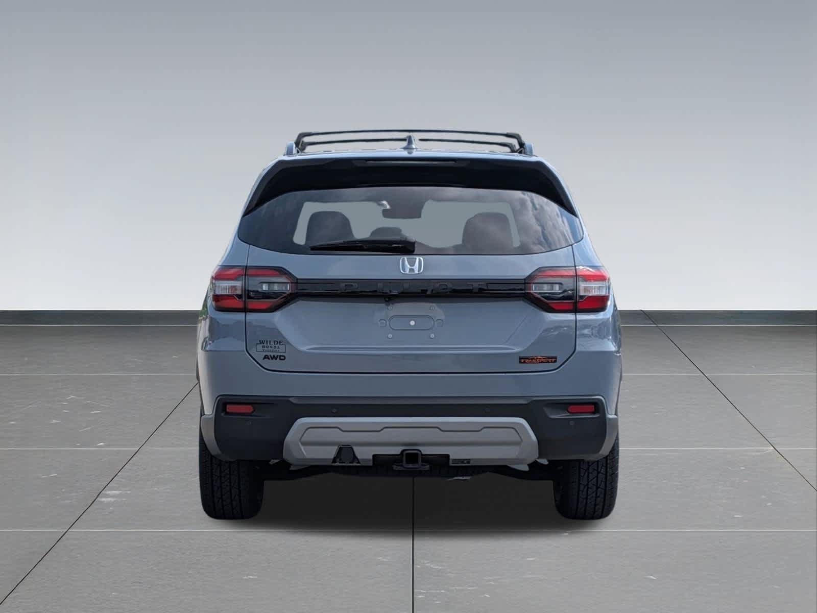 Certified 2025 Honda Pilot TrailSport image 4