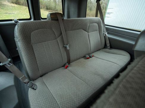 Used 2014 Chevrolet Express 3500 LS image 20