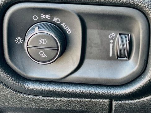 Used 2023 RAM 1500 Big Horn RWD image 31