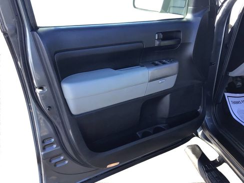 Used 2010 Toyota Tundra 4x4 Double Cab image 18