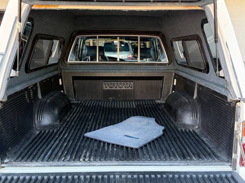 Used 1992 Toyota Pickup Deluxe AWD/4WD image 39