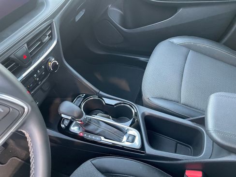 Used 2025 Buick Encore GX Preferred image 40