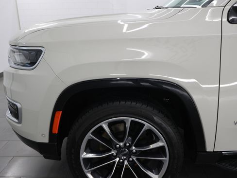 Used 2022 Jeep Wagoneer Series II w/ Premium Group I image 36