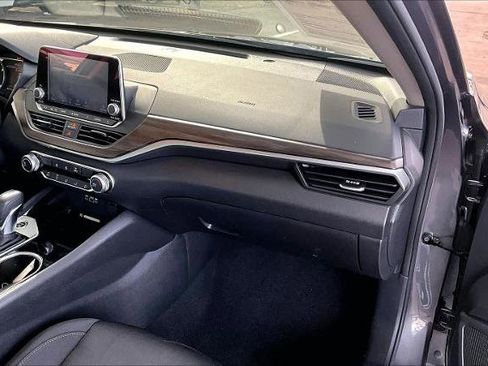 Certified 2024 Nissan Altima 2.5 SV image 18