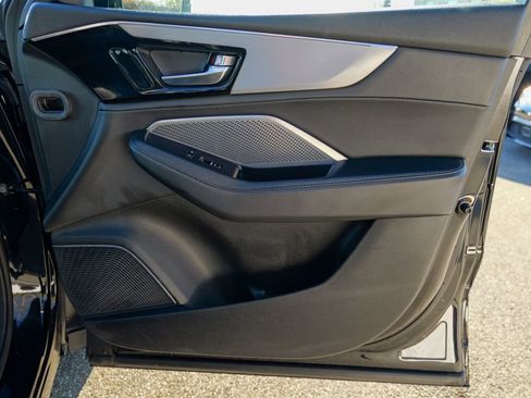 Used 2023 Acura MDX SH-AWD image 36