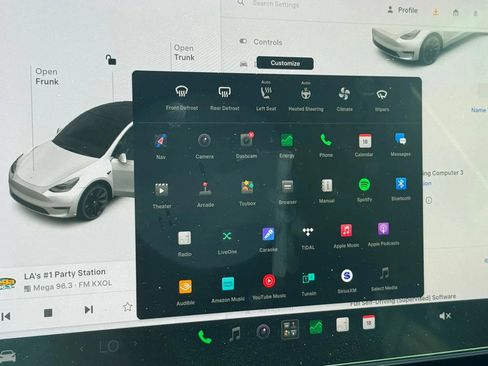 Used 2021 Tesla Model Y 2WD image 17