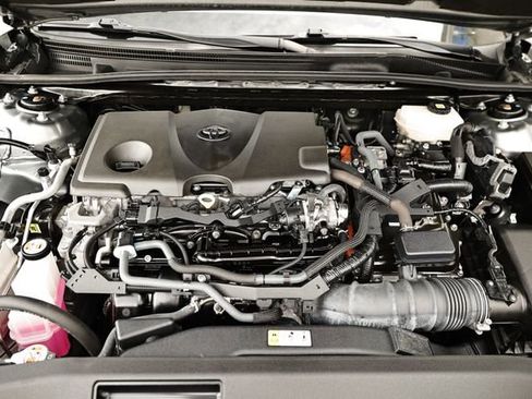 Used 2025 Toyota Camry SE FWD image 30