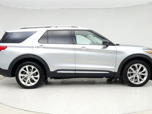 Used 2021 Ford Explorer Platinum w/ Equipment Group 601A image 4