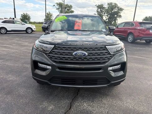 Used 2023 Ford Explorer XLT w/ Equipment Group 202A AWD/4WD image 8