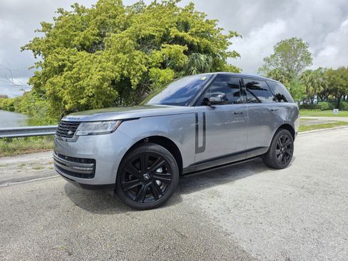 Certified 2023 Land Rover Range Rover SE image 1