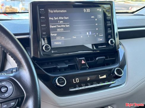 Certified 2022 Toyota Corolla Cross LE w/ Moonroof Package FWD image 27