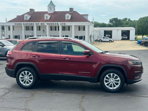 Used 2020 Jeep Cherokee Latitude w/ Cold Weather Group AWD/4WD image 4