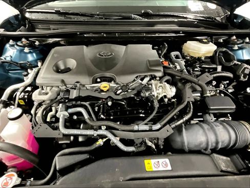 Used 2025 Toyota Camry SE image 29