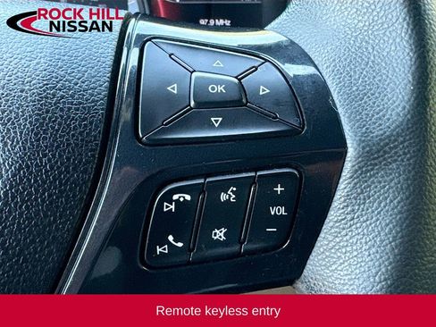Used 2018 Ford Explorer XLT w/ Equipment Group 202A FWD image 11